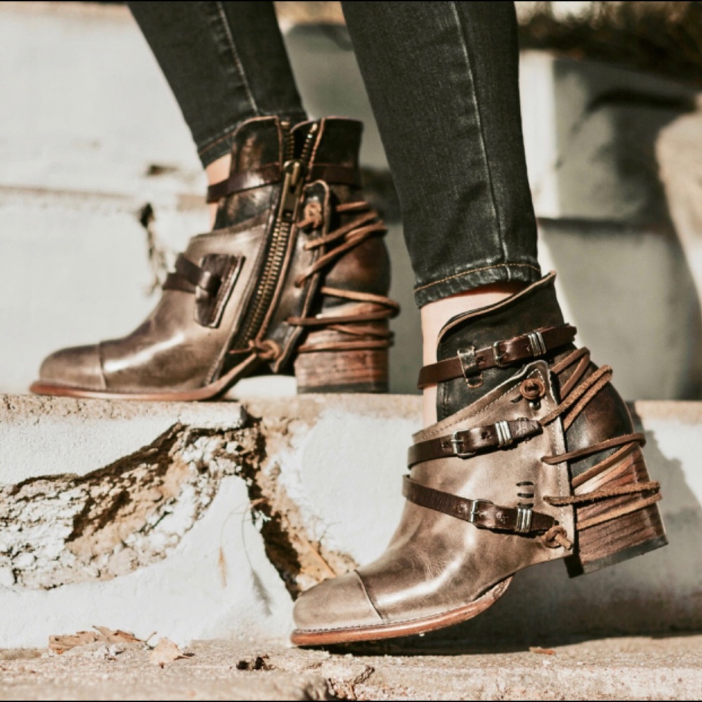 Freebird by Steve Madden Crue Grey Size 10